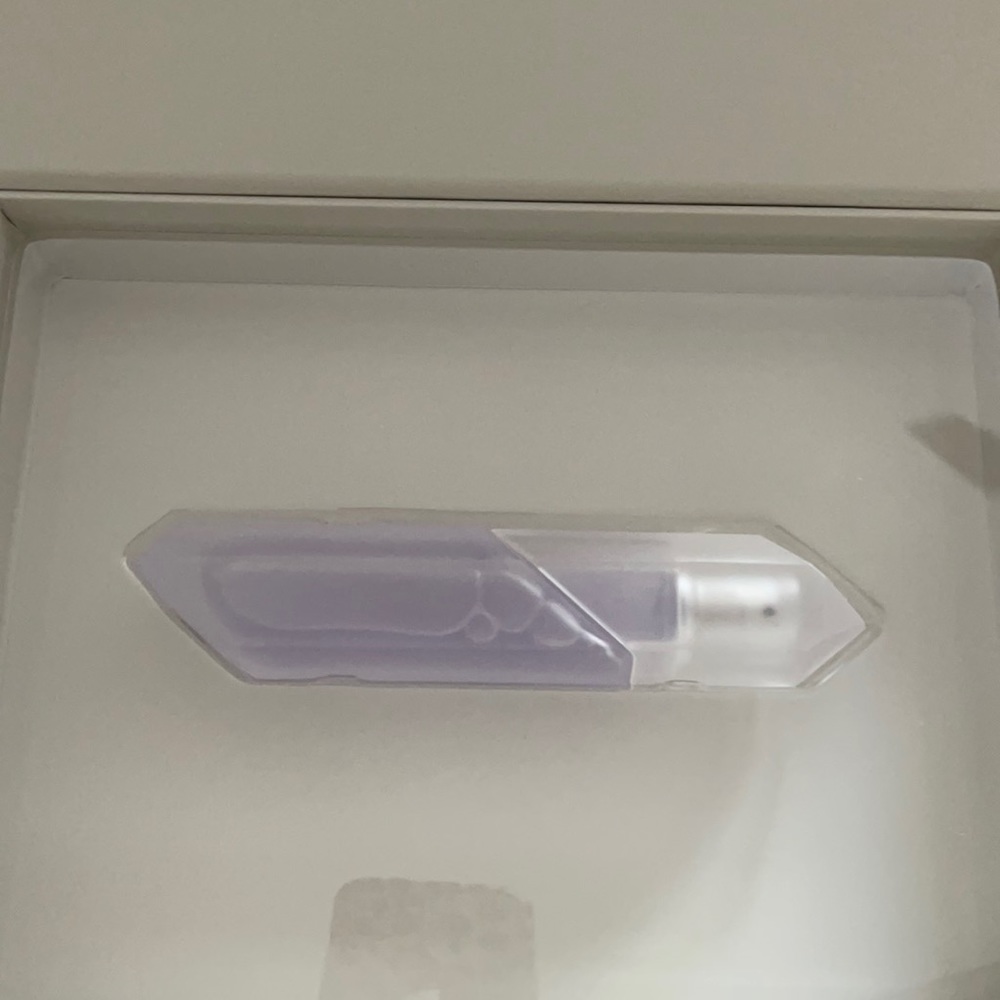 KKW Crystal Violet Musk